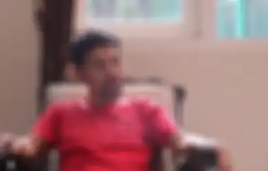 Tersenyum Lebar di Samping Patung, Unggahan Foto Terakhir Mendiang Idan Separo Jadi Sorotan, Sebut Soal Baik dan Setia Sampai Akhir Hayat