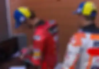 Ketangkap Basah Minuman Pembalap MotoGP Air Isi Ulang, Ini Faktanya