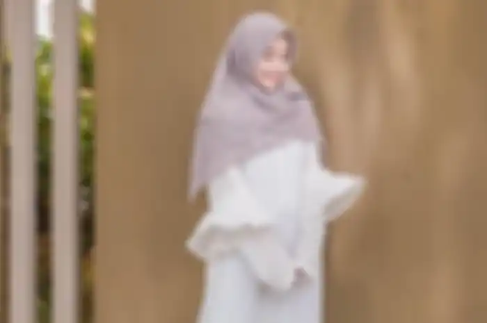 Model gamis putih untuk baju lebaran 2023