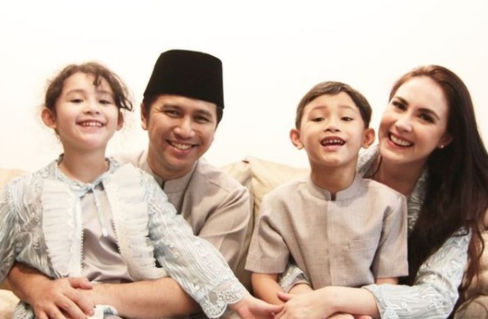 Rumah tangga Arumi Bachsin dan Emil Dardak