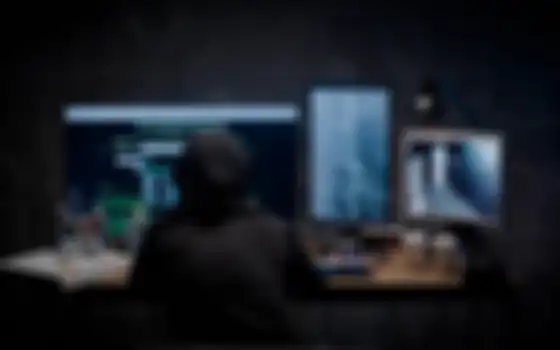 Ancaman hacker di dunia maya.