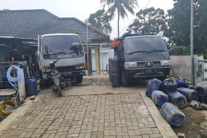 Pedagang Sukaraja menimbun ratusan liter BBM subsidi Pertalite dan Solar pakai tangki modifikasi  