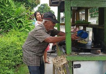 Hidup Berdua dengan Segala Keterbatasan, Kakek Berusia 80 Tahun Ini Tak Gentar Mengais Rezeki Demi Menafkahi dan Hidupi sang Istri yang Menderita Stroke