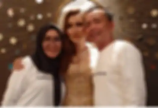 Ayu Ting Ting dan kedua orang tuanya