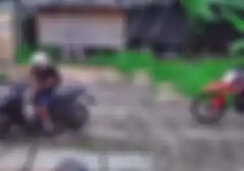Satu Honda CRF 150 Hilang Digondol Maling Motor di Depok Pelaku Tinggalkan Satu Bungkus Gorengan