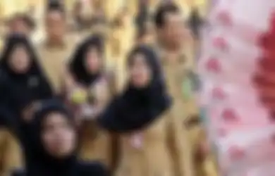 Membandingkan Upah Minimum Pekerja Swasta versus PNS, Mana yang Lebih Besar dan Menjadi Pilihan Anda?