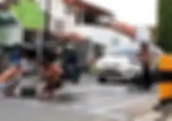 Lagi Viral, Pemuda Nekat Mandi Ditengah Zebra Cross, Sekarang Nasibnya Mengenaskan