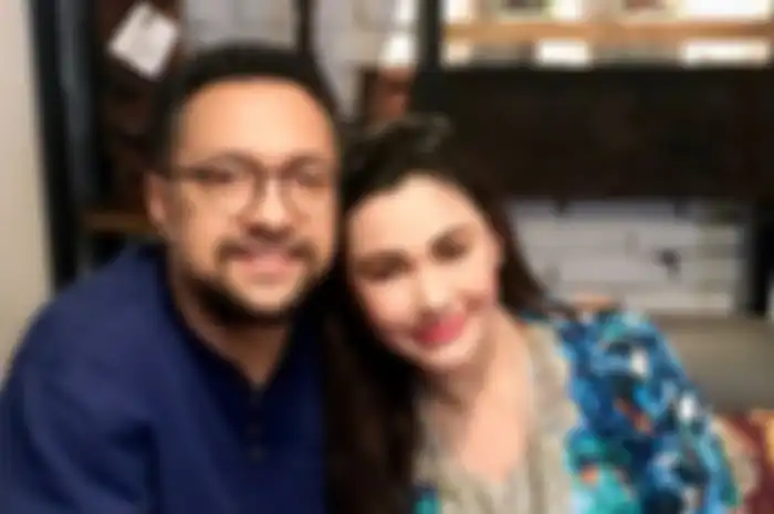 Beda Agama, 16 Tahun Ari Sihasale Temani Nia Zulkarnaen Sahur