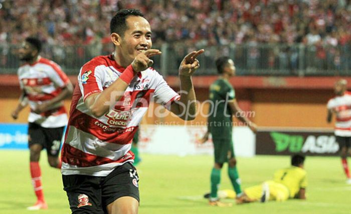  Playmaker Madura United, Slamet Nurcahyo.