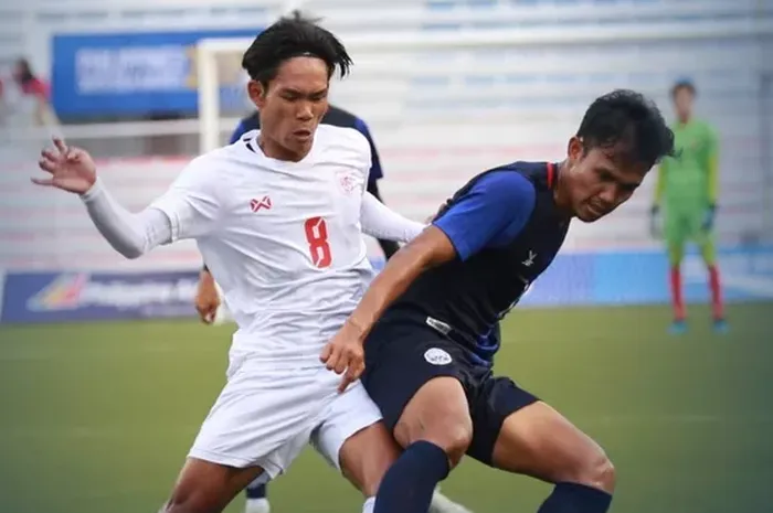 Suasana pertandingan timnas U-22 Kamboja melawan Myanmar dalam laga perebutan tempat ketiga SEA Games 2019 di Stadion Rizal Memorial, Selasa (10/12/2019).