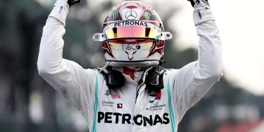 Lewis Hamilton Dedikasikan Gelar Juara Dunia untuk Mendiang Niki Lauda