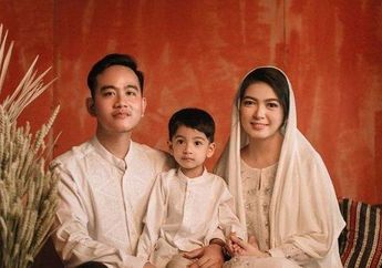 Pontang Panting Jualan Lele, Inilah Sosok Ibunda Selvi Ananda yang Cantik Jelita, Parasnya Diwariskan Langsung ke Sang Putri yang Jadi Mantu Presiden RI!