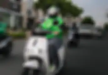 Keluh Kesah Driver Ojol Pakai Motor Listrik, Pemasukan Cuma Buat Bayar Sewa Motor