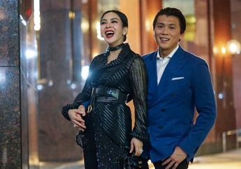 Muak Disebut Bakal Pisah Ranjang Sampai Cerai dengan Reino Barack, Syahrini Tutup Mulut Para Paranormal dengan Komentar Menusuk: &lsquo;Ramalan itu Musyrik!&rsquo;