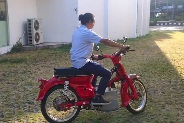 Habis Rp 15 Juta Modifikasi Motor Honda C70 Jadi Motor Listrik dari Klaten, Jarak Tempuh 60 Km