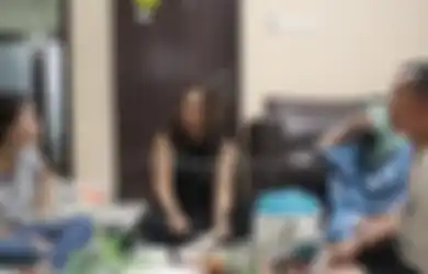 Ngebet Anaknya Buru-buru Lepas Status Janda Kembang, Sikap Umi Kalsum Mendadak Berubah Saat Disinggung Pria Tampan yang Foto Bareng Ayu Ting Ting