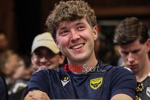 Bursa Transfer - Oxford United Rekrut Dua Striker Baru saat Ole Romeny Sudah Pulih