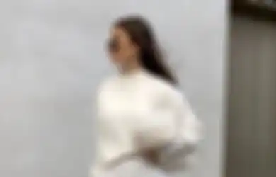 Jangan Coba-coba Lakukan Ini Saat Pakai Baju Putih, Bisa Rugi Berat