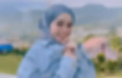 Bak Pinang Dibelah Dua, Viral Wanita Mirip Lesti Kejora hingga Bikin Warganet Salfok dengan Penampilannya: Udah Kayak Kembar
