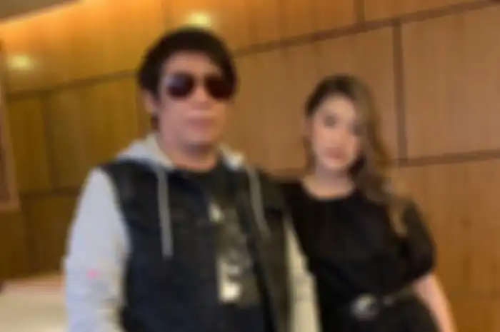 Gaya kompak Amanda Caesa dan sang Papi, Parto.