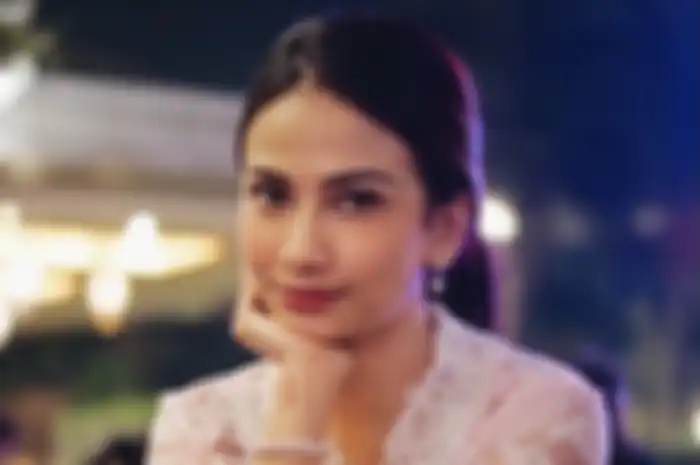 Vanessa Angel jatuh pingsan pasca diperiksa selama 12 jam