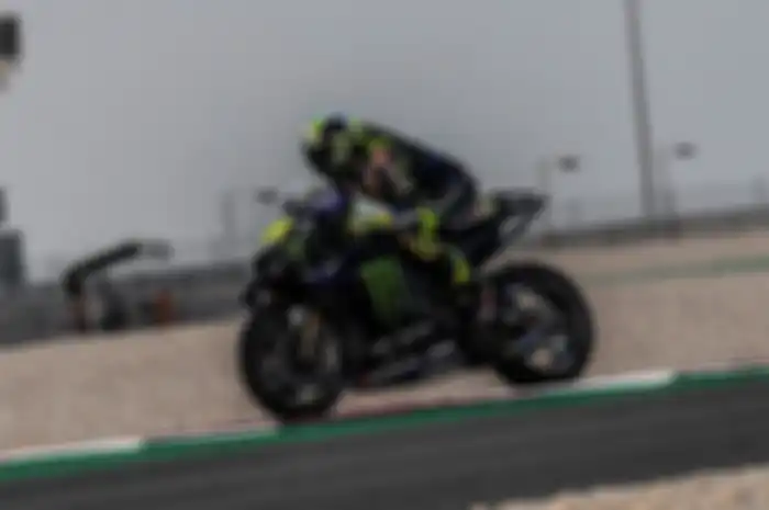 Pembalap Monster Energy Yamaha MotoGP, Valentino Rossi, membutuhkan lebih dari dua perangkat rem untuk menghentikan laju motor MotoGP dari 300 km/jam lebih ke 60 km/jam