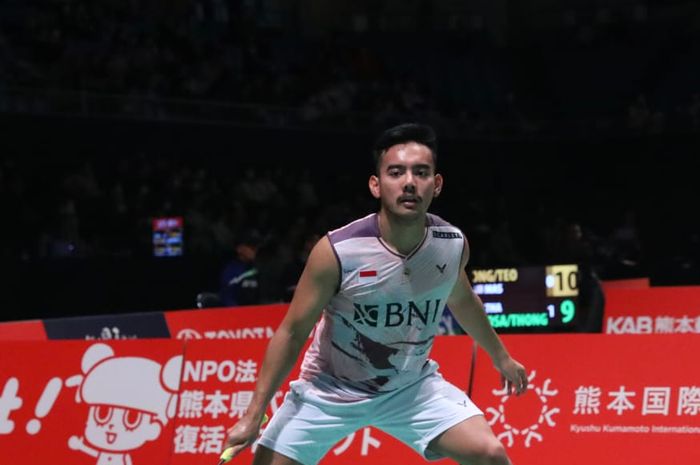 Pasangan ganda putra Indonesia, Pramudya Kusumawardana/Yeremia Erich Yoche Yacob Rambitan pada babak 16 besar Kumamoto Masters 2023 di Kumamoto Prefectural Gymnasium, Kumamoto, Jepang, Kamis (16/11/2023).