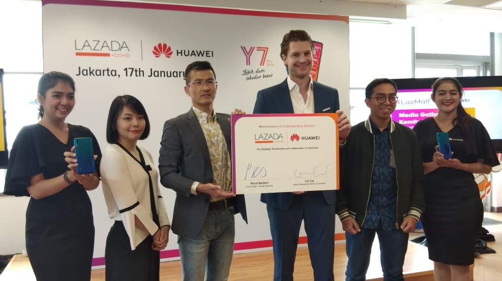 Penandatangan Perjanjian Kerjama Sama Huawei dan Lazada