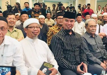 Ustaz Abu Muhammad Jibriel Meninggal Dunia, Ahmad Dhani Bagikan Foto Kenangan Bersama Almarhum