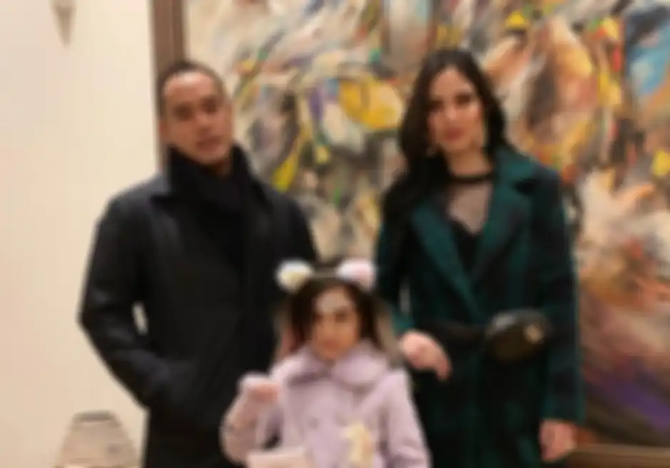 Nia Ramadhani rayakan tahun baru bersama suami dan keluarga