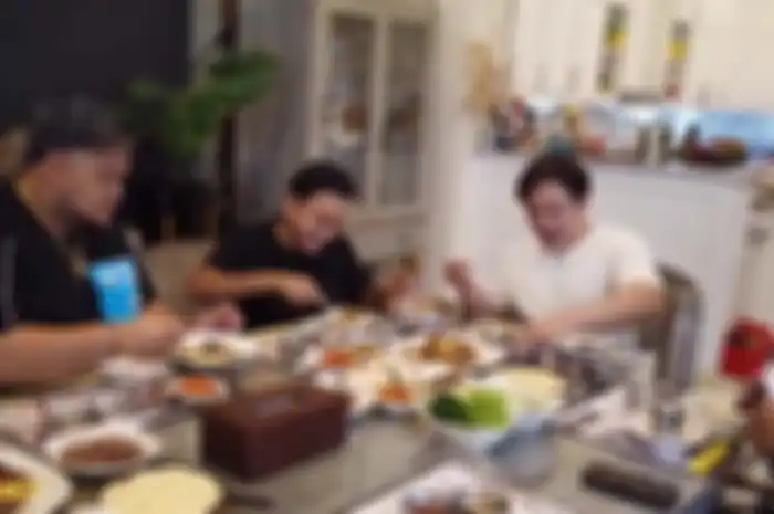 Keliling Rumah Adik Ruben Onsu, Ivan Gunawan Takjub 