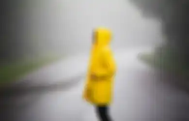 Buat Jaga-jaga, Ini 5 Tips Kalau Liburan di Musim Hujan. Kepoin Yuk!