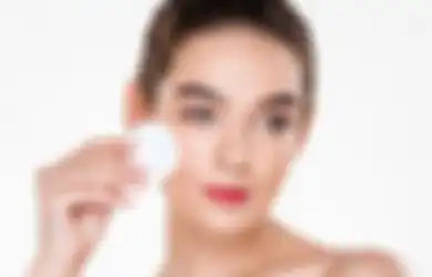 Pakai Skincare Beda Merek Ternyata Enggak Dianjurkan! Kenapa?