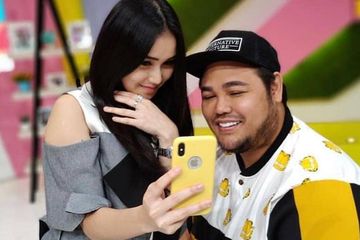 Ivan Gunawan bongkar isi chat pribadi dengan Abdul Rozak hingga membahas mahar untuk Ayu Ting Ting.
