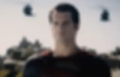 Henry Cavill Rakit PC Gaming Miliknya dari Terang Sampai Gelap, Keren!