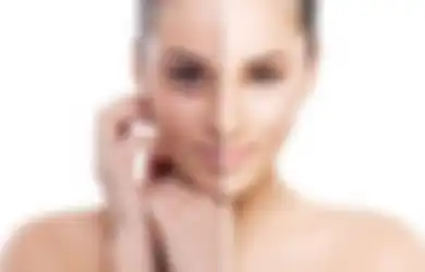 Bye Wajah Kusam! Ini 4 Face Scrub Murah Buat Angkat Sel Kulit Mati!