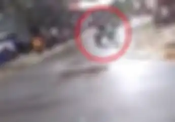 Busyed! 2 Pembalap Ini Malah Berantem Karena Enggak Terima di Tabrak