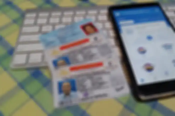 Perpanjang SIM ada biaya tambahan, sekarang mengurus perpanjangan SIM bisa lewat HP.