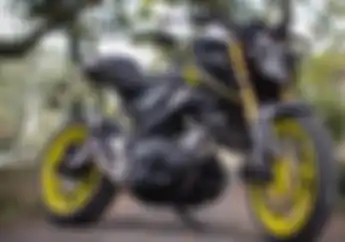 Usung Tema The Dark Knight, Yamaha Xabre Tambah Sangar Pakai Headlamp KTM Duke 390