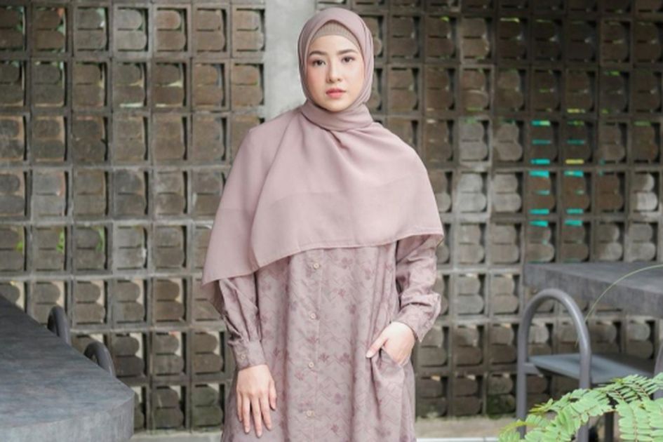 5 Tips Hijab Anti Meleyot dan Tetap Rapi Sepanjang Hari, Bisa Pakai Hairspray dan Setrika doang!
