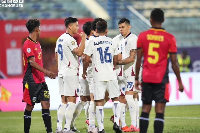 Timnas Thailand sukses meraih kemenangan besar atas Timnas Timor-Leste pada laga perdana Grup A ASEAN Cup 2024.