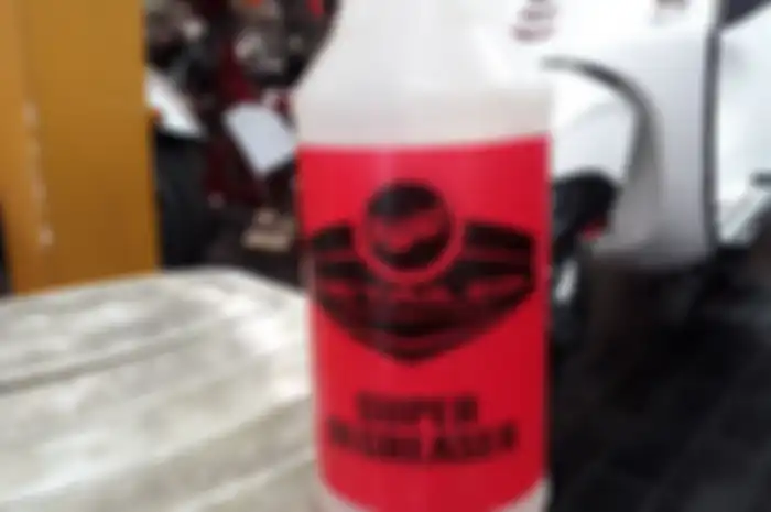 Cairan engine degreaser