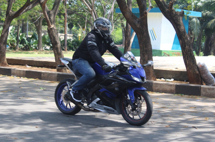 Ilustrasi Yamaha R15