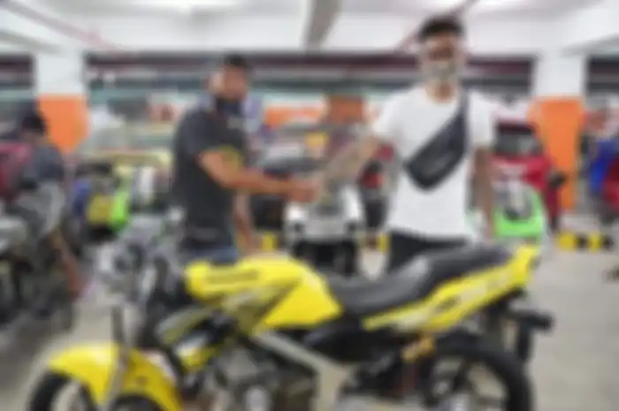 Gokil! Kawasaki Ninja SS 150 2-tak kondisi kinclong laku ditebus Rp 120 juta,ternyata ini yang bikin mahal.