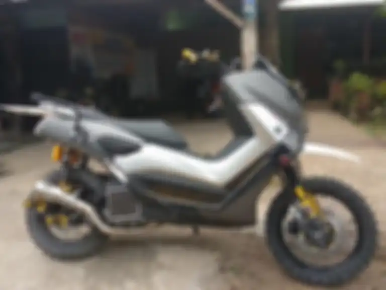 Yamaha NMAX adventure