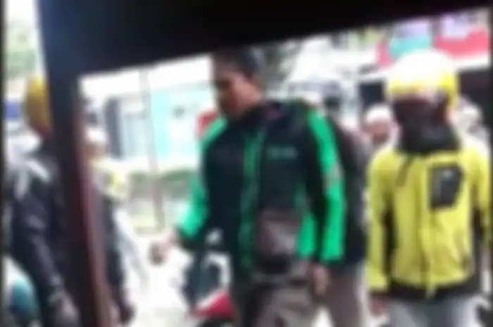 Driver ojol dikeroyok tukang ojek pangkalan di Wonosobo.