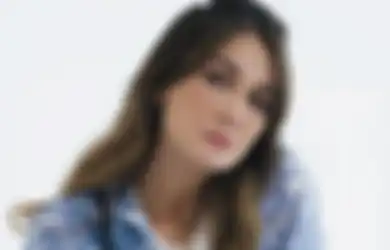 Tak Juga Temukan Pendamping Hidup, Luna Maya Ungkap Momen Terendah Dalam Hidupnya hingga Kerap 'Kutuk' Dirinya Sendiri: Orang Tua Mana Sih yang Mau Sama Gue?