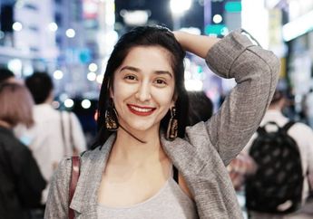 Cegah Bosan Selama Jalani Isolasi Mandiri di Rumah, Fanny Ghassani Pilih Bersihkan Kandang Kucing-kucing Peliharaannya