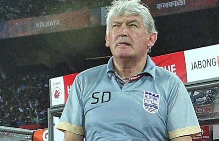 Steve Darby berpengalaman melatih sejumlah tim seperti Bahrain, Thailand, dan sejumlah klub.