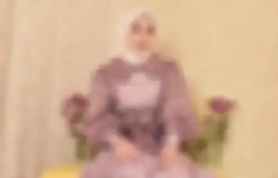 5 Model Dress Hijab Kekinian ala Lesty Kejora. Elegan dan Mewah!